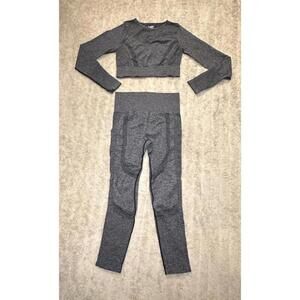 High stretch seamless long sleeve cropped top and leggings set Size Medium